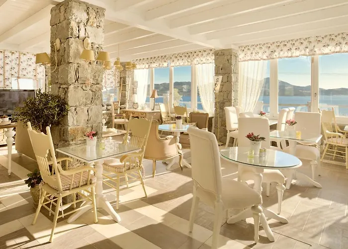 米兰德套房酒店