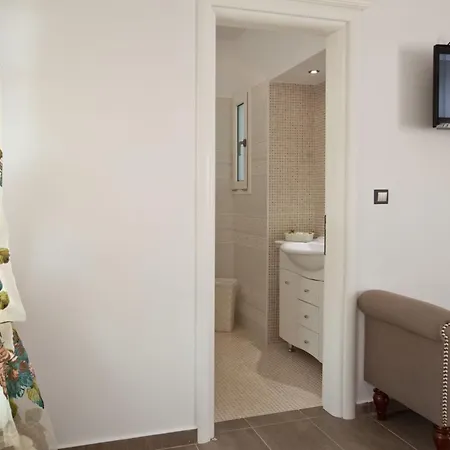 Apartment Miland Adamantas (Milos)