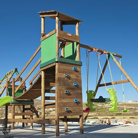 Miland * Adamantas (Milos)