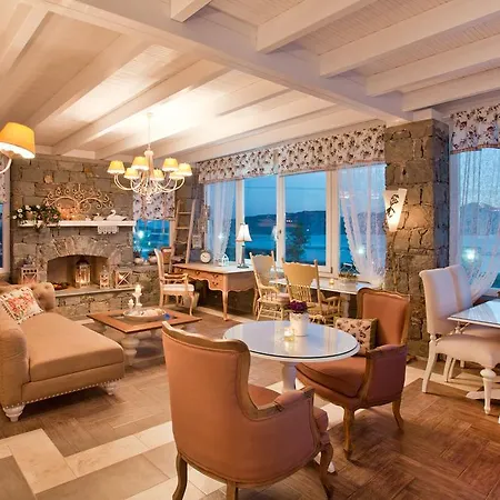 Miland Apartment Adamantas (Milos)