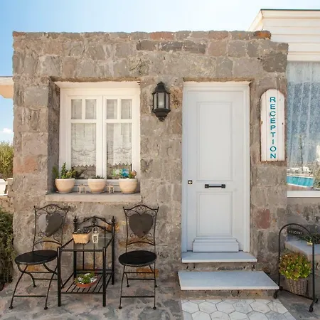 Apartment Miland Adamantas (Milos)